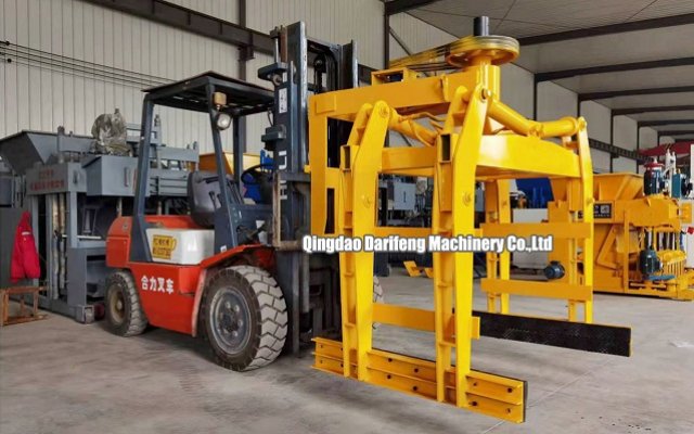 Block brick clamping machine/ Block clamper/ Forklift attachment clamper